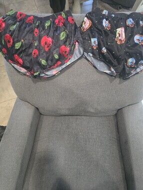 Source Unknown Black Floral & Novelty Print Women’s Shorts Duo